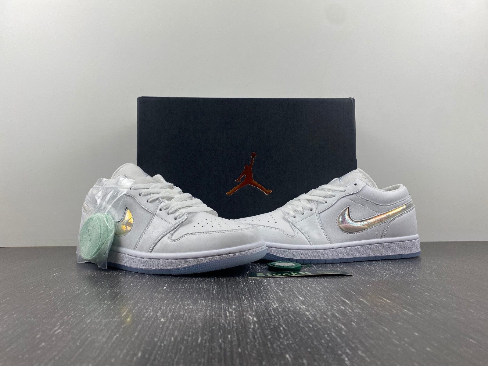 air jordan 1 low gs glitter swh fq9112-100
