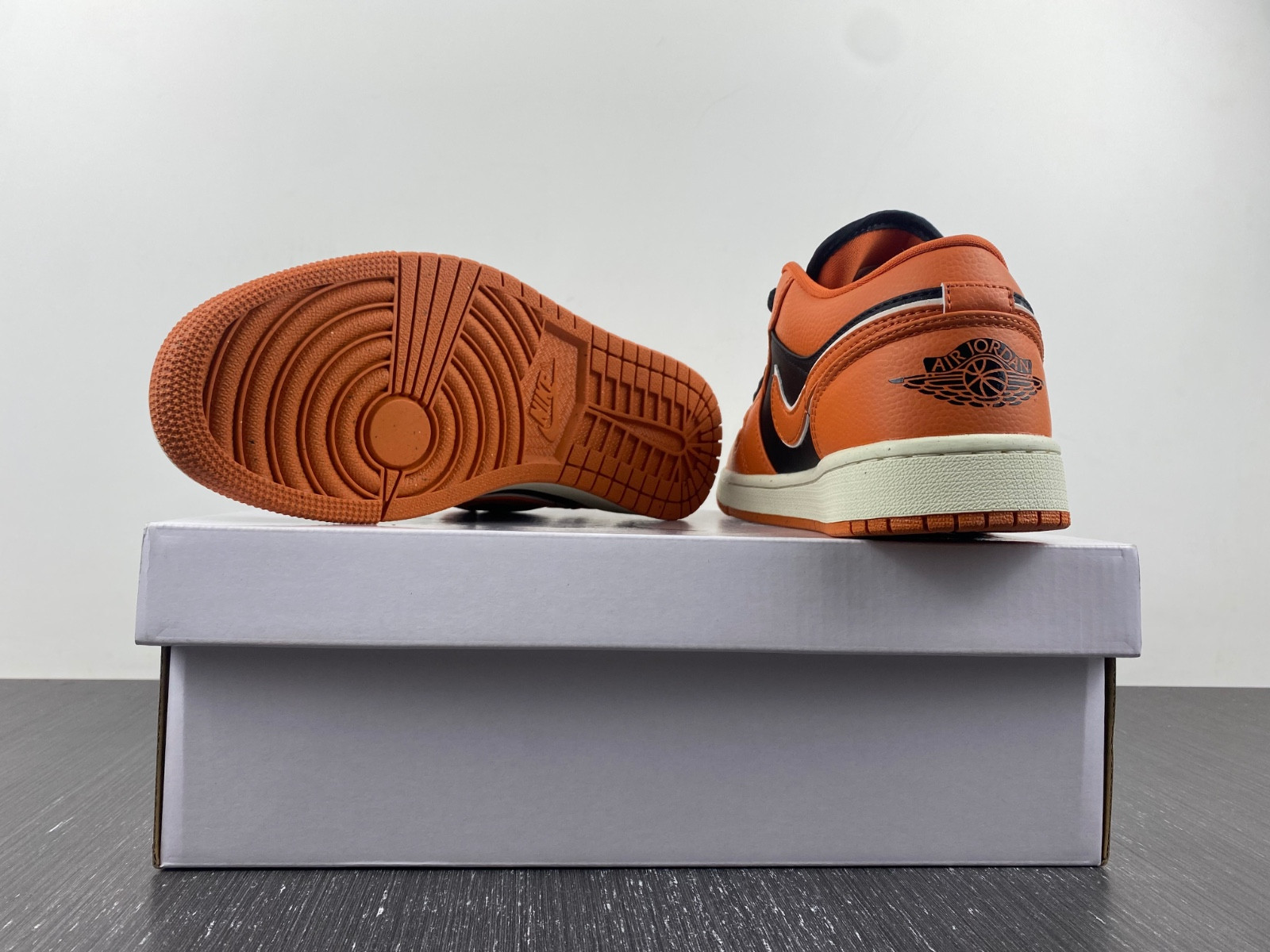air jordan 1 low wmns sport spice dv1299-800