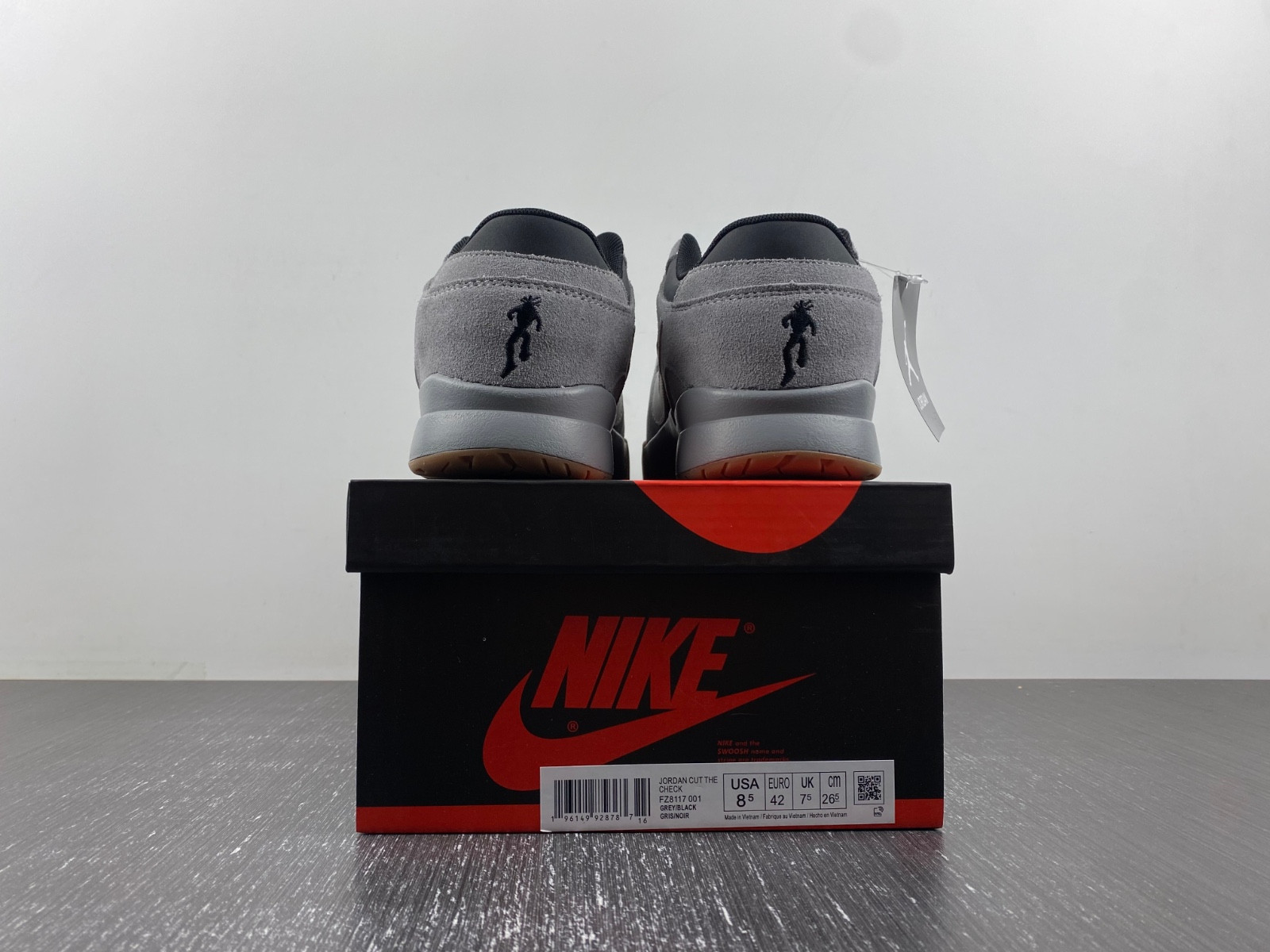 travis scott x jordan cut the check