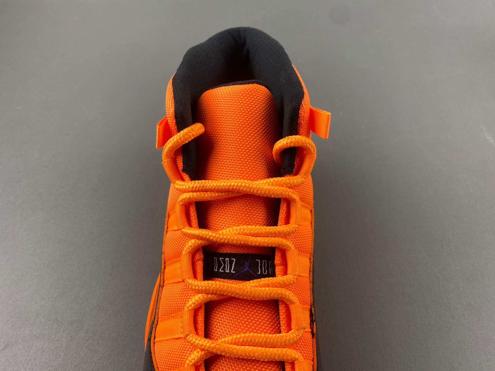 Air Jordan 11 Retro “orange Black”