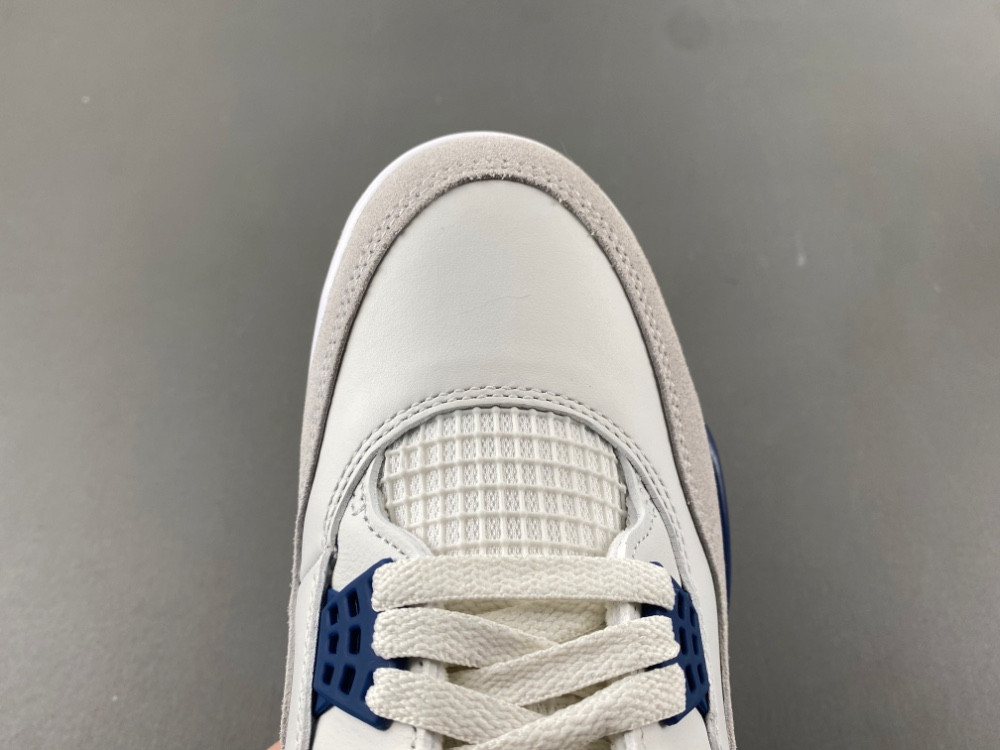 Nike SB x Air Jordan 4 “Navy” DR5415-100