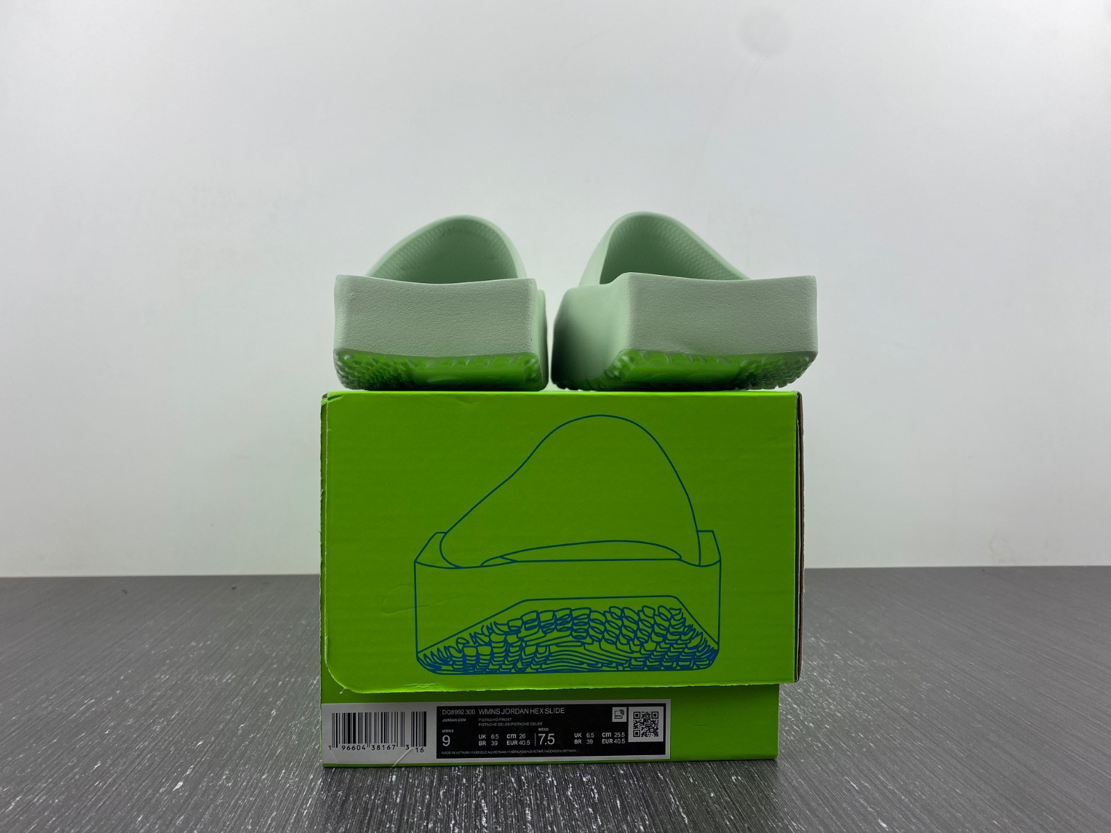 jordan hex mule pistachio frost dq8992-300