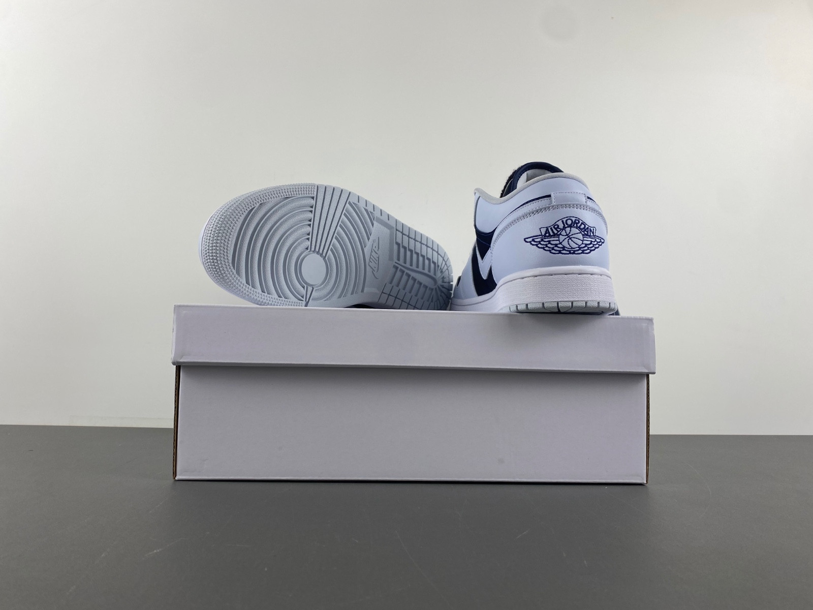 Air Jordan 1 Low Football Grey FZ8778-044