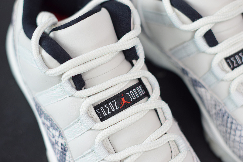 air jordan 11 low snakeskin “light bone” cd6846-002