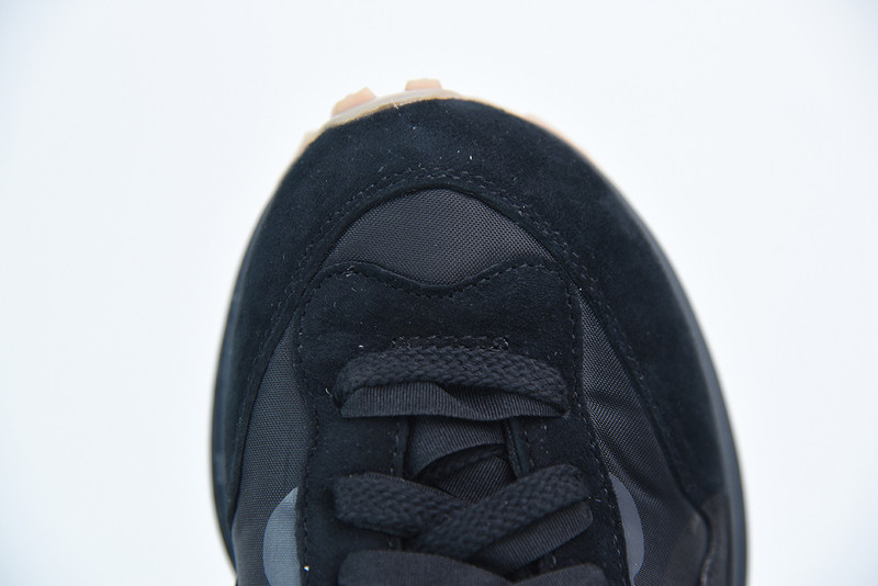 nike vaporwaffle sacai 