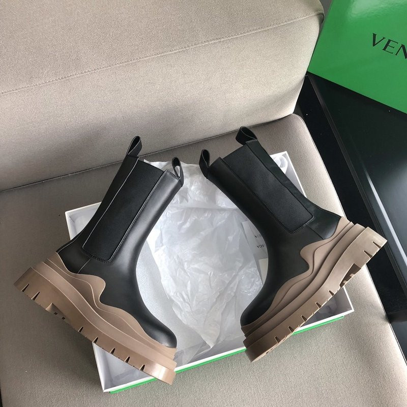 Bo*te*ga ve*ne*ta sneaker