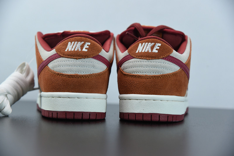nike sb dunk low pro daek russet cedar bq6817-202