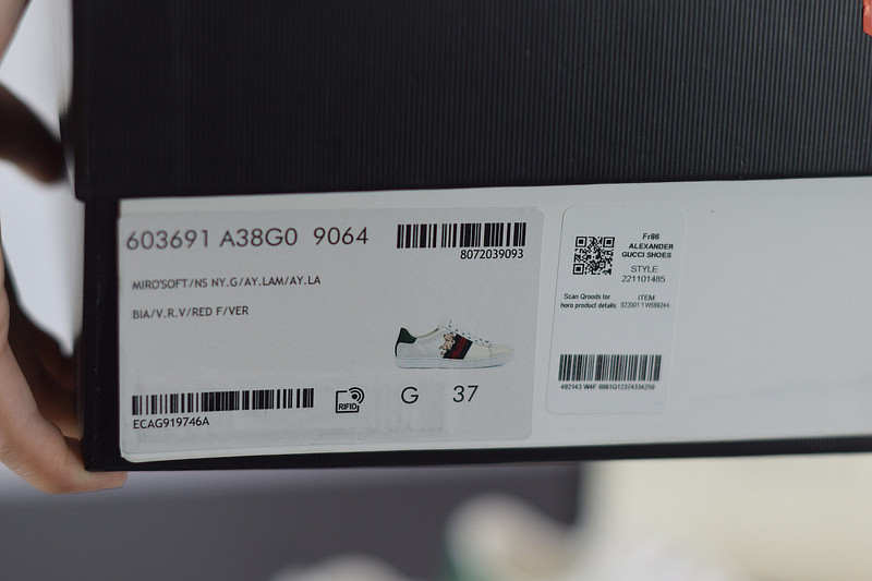 g*u*i ace embroidered low-top sneaker