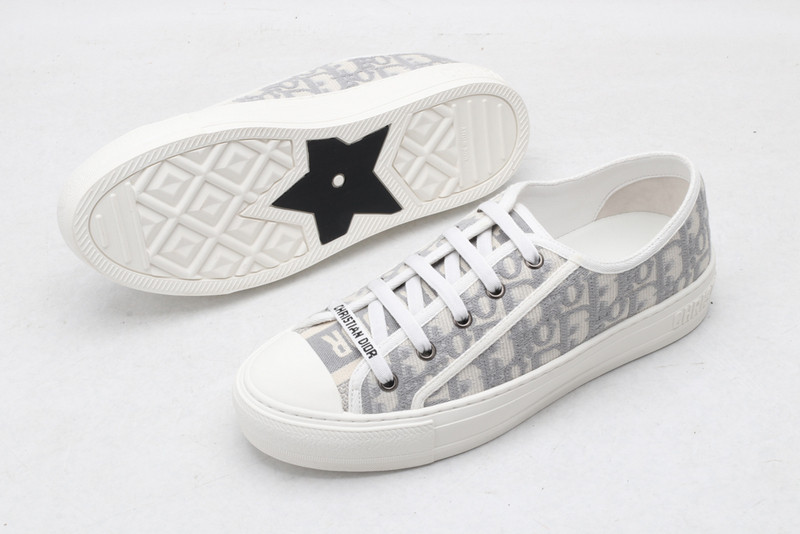 dio* x converse sneaker