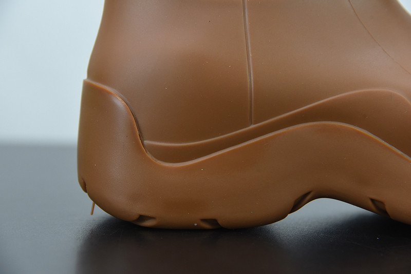 Bo*te*ga ve*ne*ta sneaker