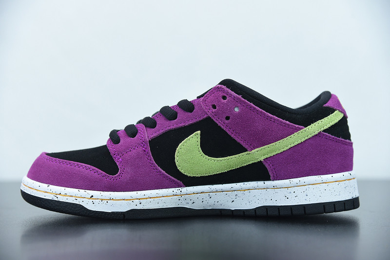 nike sb dunk low “red plum” bq6817-501