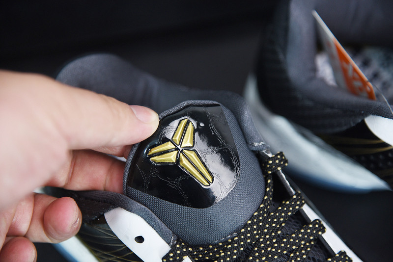 nike kobe v protro black white gold cd0824-127