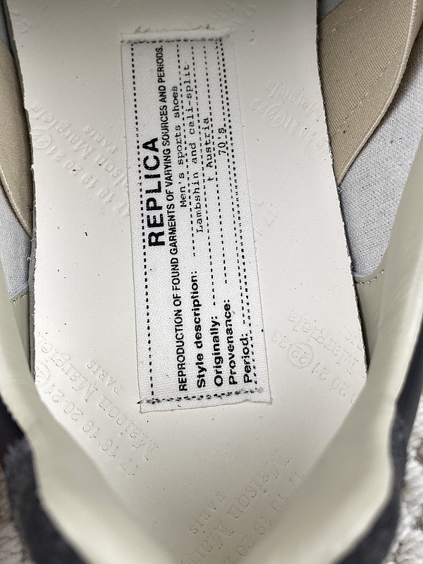 ma*s*n Ma*i*la sneaker