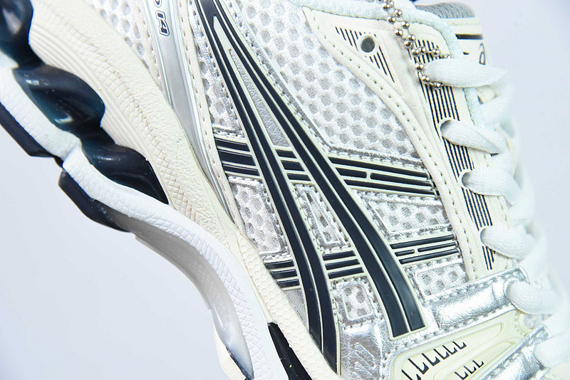 As*ic*s gel kayano 14 