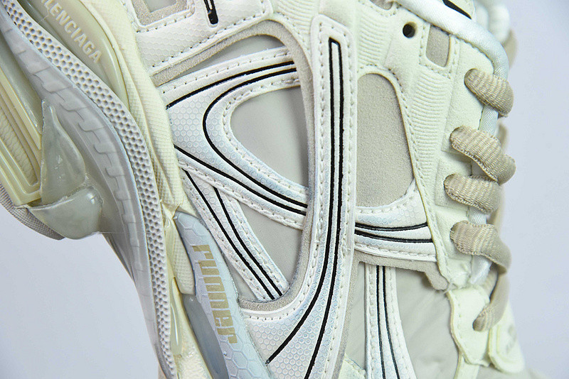 Ba*len*cia*ga runner sneaker