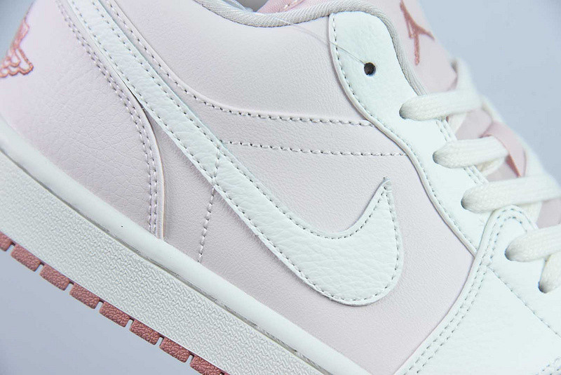 Air Jordan 1 Low SE "Soft Pink" IH0823-611