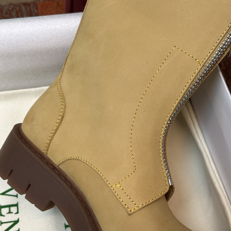 bo*te*ga Ve*ne*ta sneaker