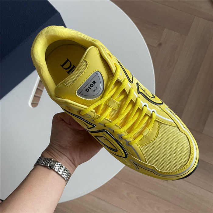 dio* sneaker