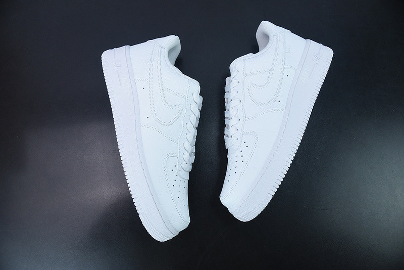 lvt x nike air force1