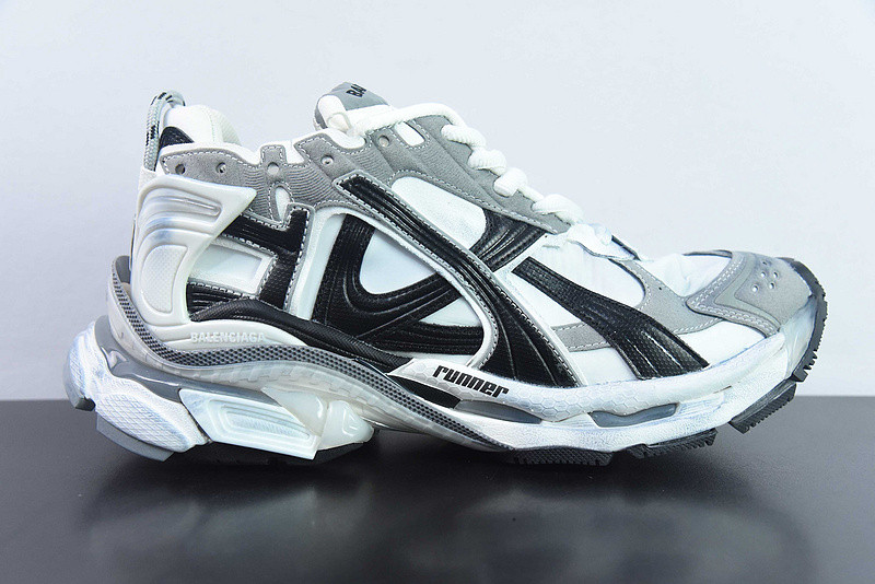 Ba*len*cia*ga runner sneaker