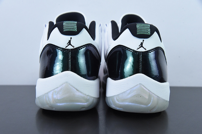 air jordan 11 retro low "emerald" 528895-145
