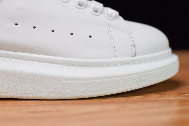 alexer mceen sneakers