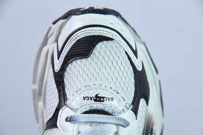 Ba*len*cia*ga runner sneaker