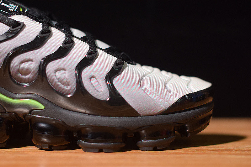 nike air vapormax plus "neon 95" 924453-009