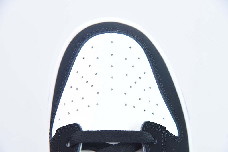 nike dunk low “industrial blue” fd6923-100