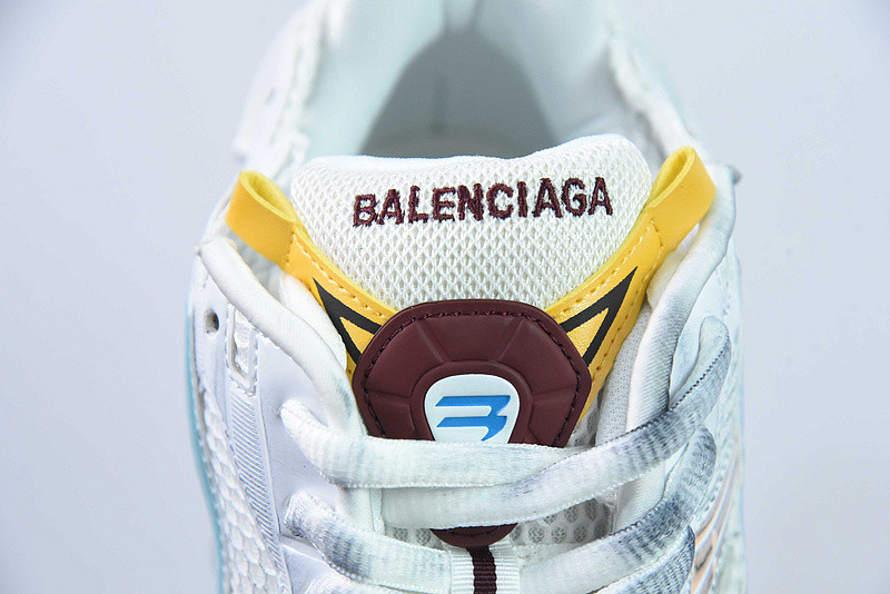 Ba*len*cia*ga runner sneaker