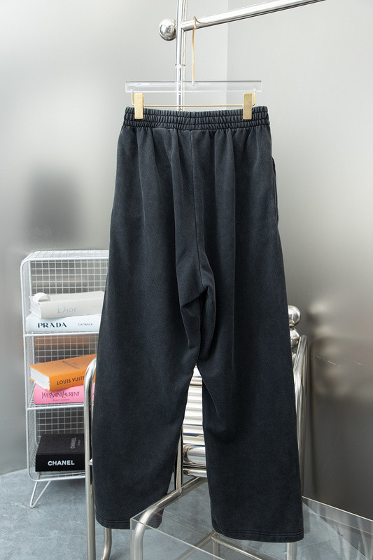 Ba*len*cia*ga clothes