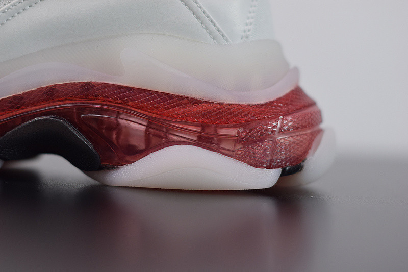 bc triple s trainer 0825 w09o1