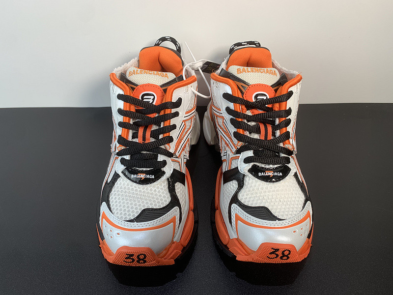 Ba*len*cia*ga runner sneaker