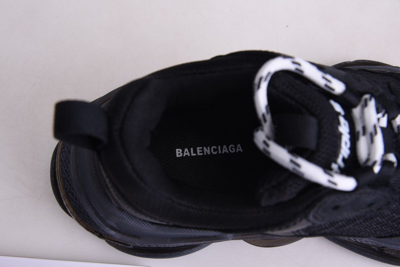 bc triple s trainer ‘all black distressed’’ 541624 w09o1 1000